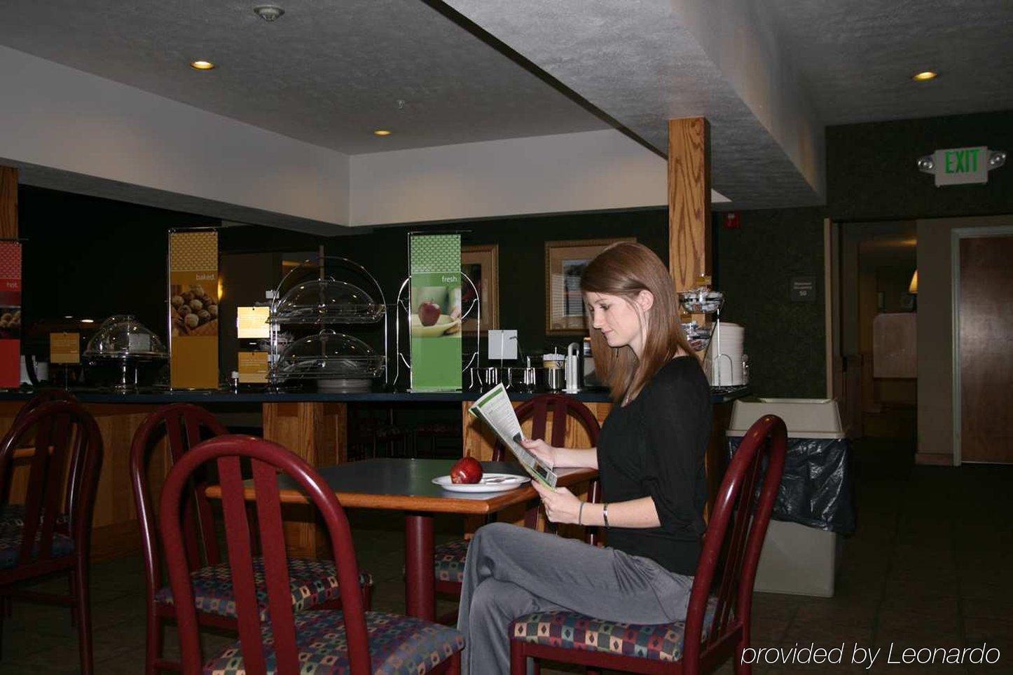Hampton Inn Helena Restaurant foto